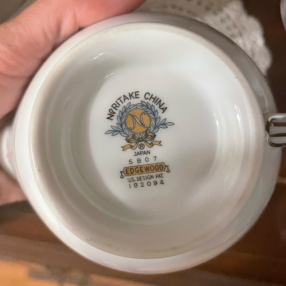 Antique Noritake fine bone China. EUC! 8 person place setting. - Picture 8 of 12